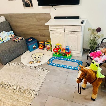 2 Room Galerie Einliegerwohnung In Rheinstetten, Messe Naehe, Rollstuhlfahrer Geeignet מראה חיצוני תמונה